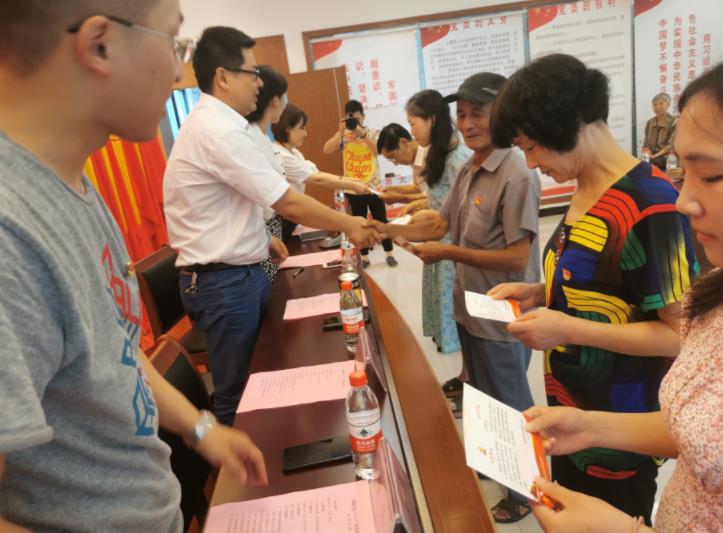 建党100周年小学生贺卡,送给党的贺卡制作方法 荆山街道凯旋社区庆祝建党99周年暨党员政治生日活动