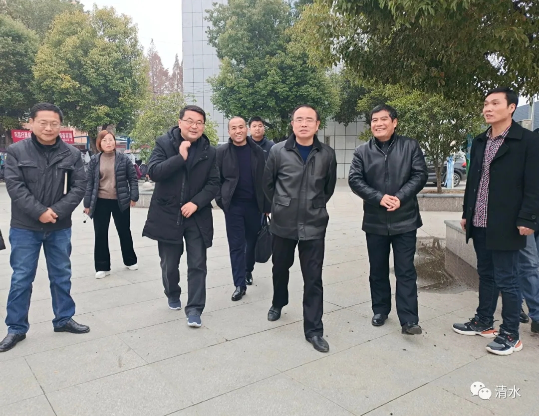 市委常委,政法委书记何友旺到清水街道清苑社区调研指导政法工作