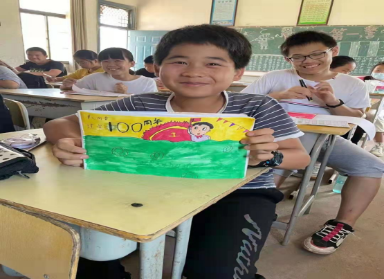 举办"童心向党 共筑中国梦"主题绘画活动泥汊中心小学举办"童心向党