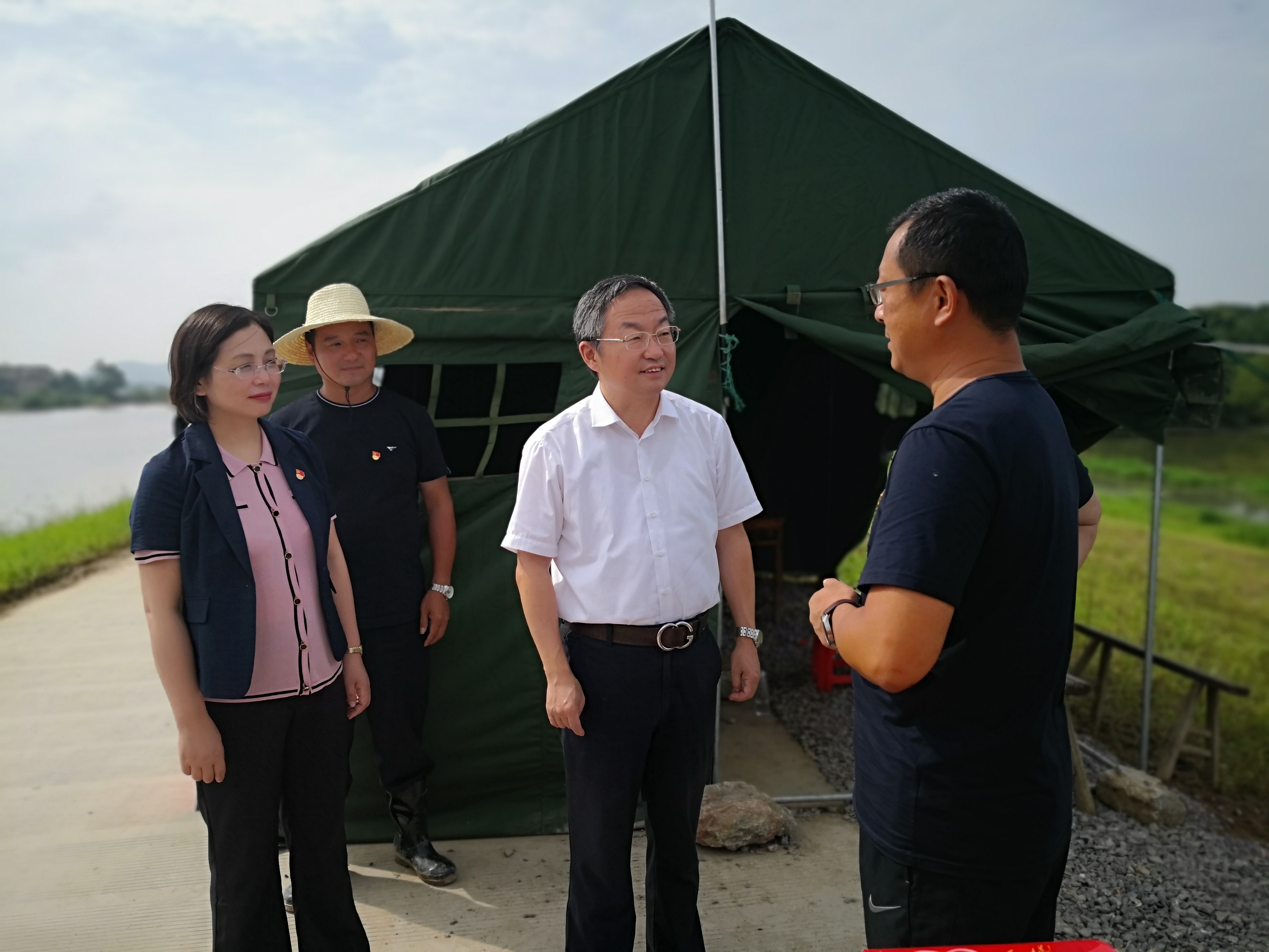 陈海俊看望慰问防汛抗洪抢险一线人员_芜湖市政务公开平台